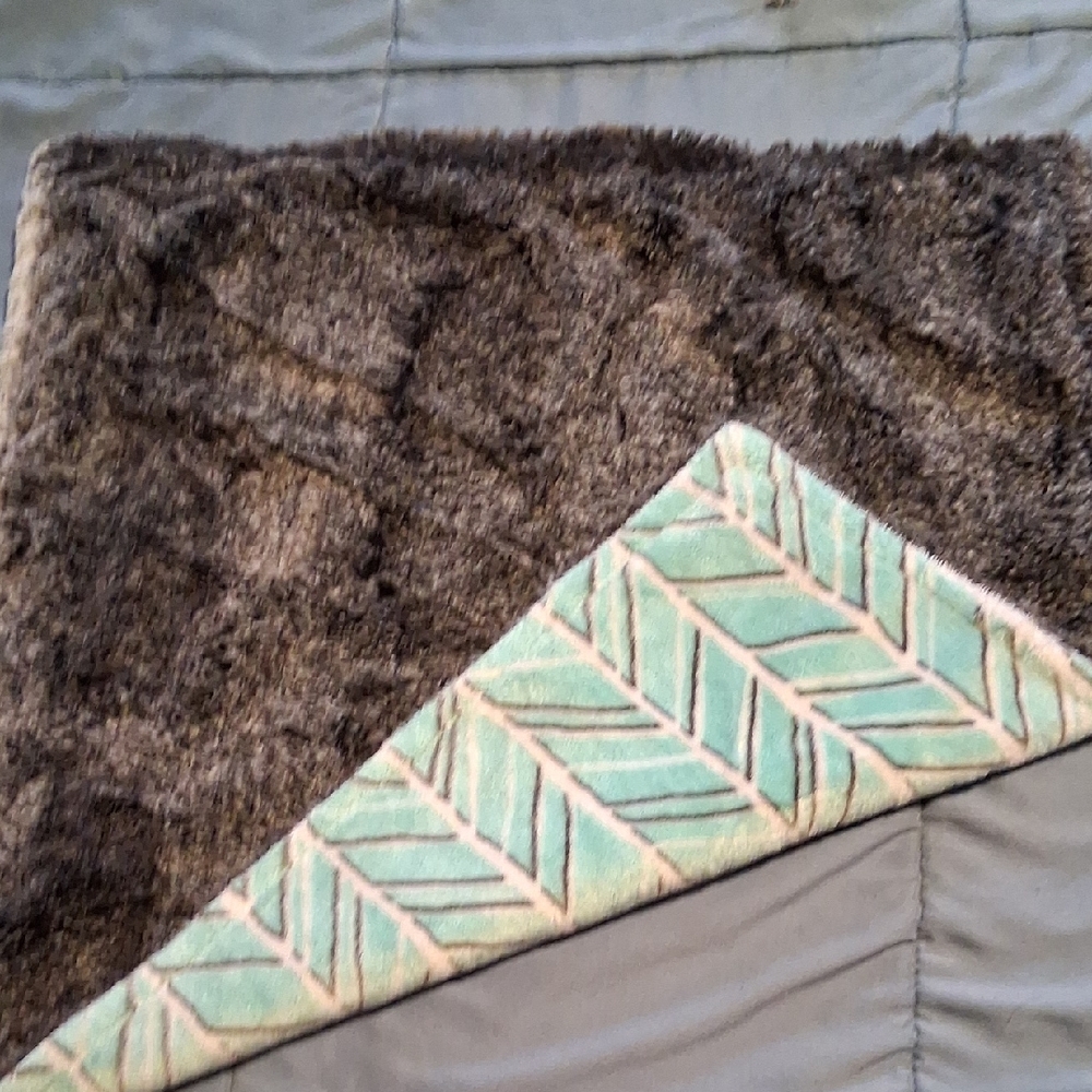 Cozy Gray and Green Chevron Kids Blanket